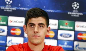 Temporada 13/14. Rueda de prensa Champions. Estadio Ernst Happel.  Courtois comparece ante los Medios